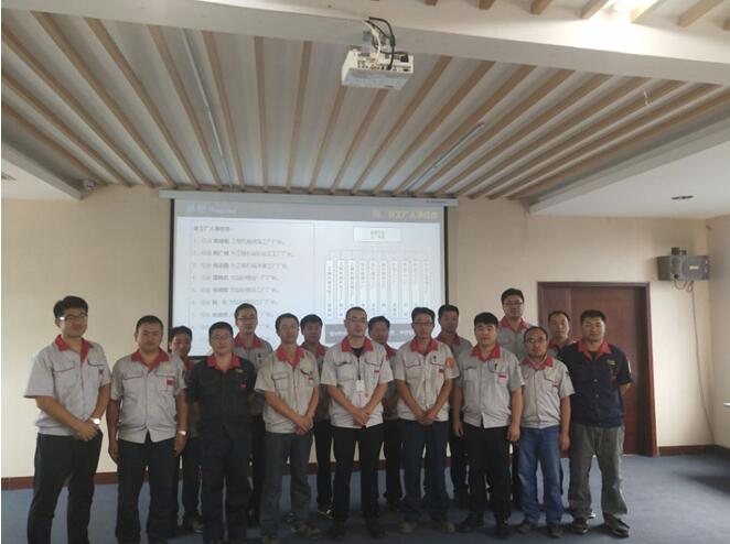 銳意改革 激發(fā)活力 回歸產(chǎn)品 強(qiáng)本固基 為迎接華翔集團(tuán)新一輪騰飛，打造世界華翔而不懈奮斗！---記華翔集團(tuán)制造平臺(tái)成立大會(huì)